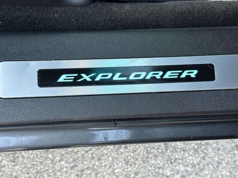 Used 2015 Ford Explorer Sport w/ Equipment Group 401A AWD/4WD image 41
