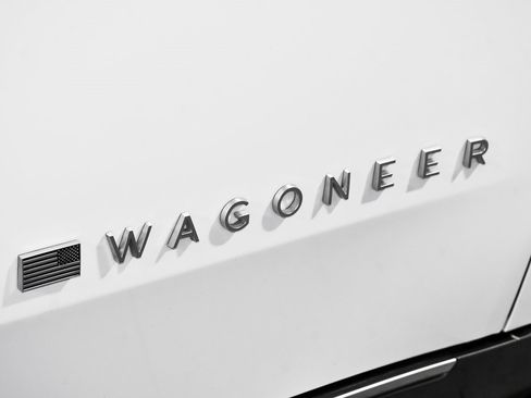 Used 2022 Jeep Wagoneer Series III w/ Premium Group I image 97