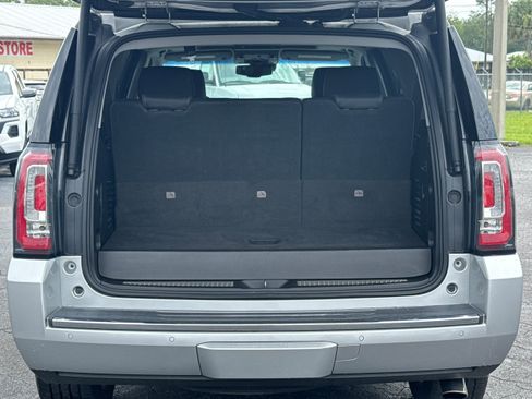 Used 2019 GMC Yukon Denali w/ Denali Ultimate Package AWD/4WD image 12