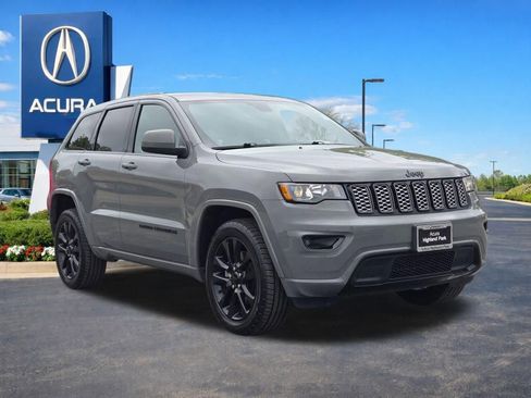 Used 2021 Jeep Grand Cherokee Laredo X AWD/4WD image 4