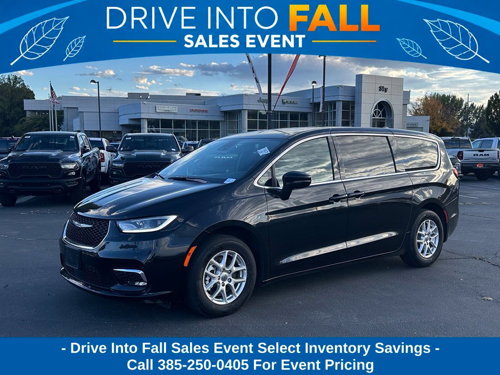 Used 2025 Chrysler Pacifica Select FWD image 1