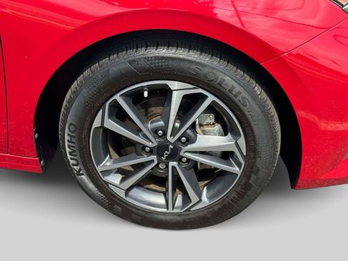 Used 2024 Kia Forte LXS w/ LXS Technology Package FWD image 6