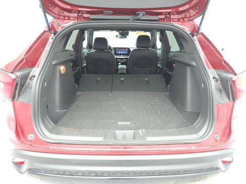 Used 2024 Chevrolet Trax RS w/ Driver Confidence Package image 8