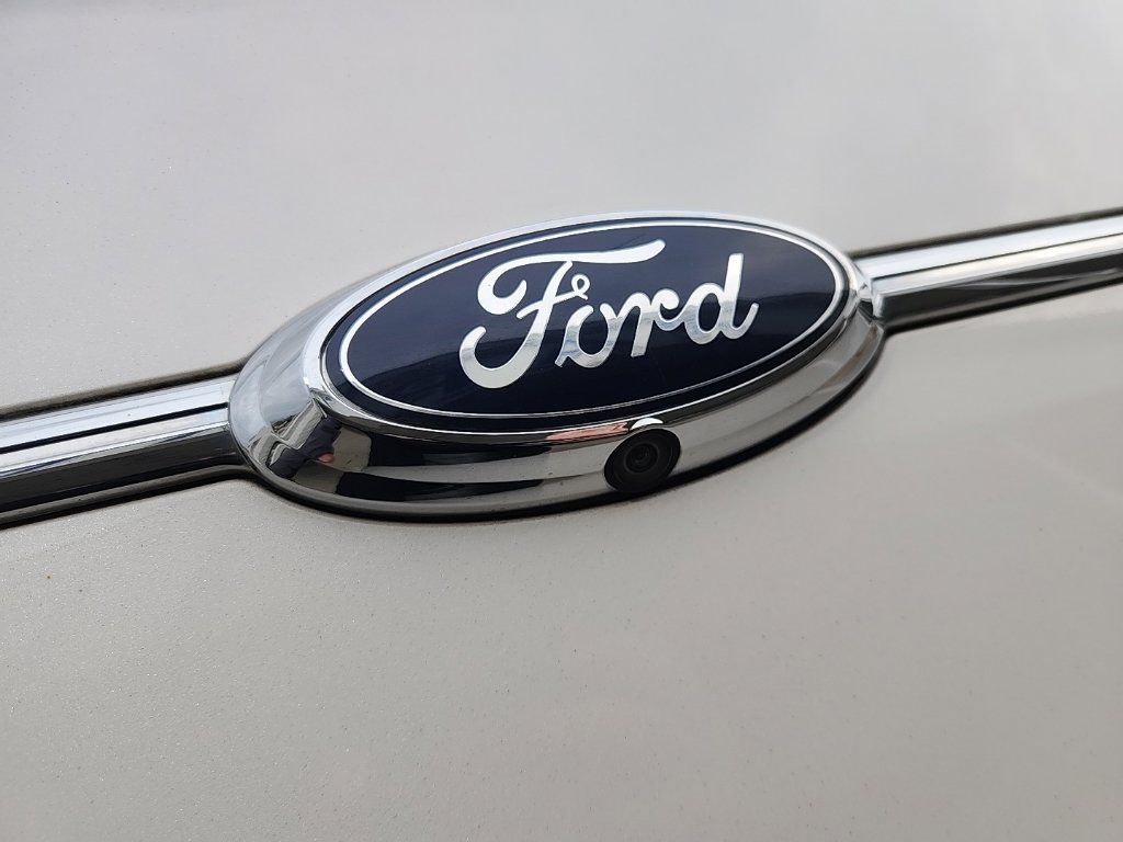 Used 2016 Ford Taurus SEL w/ Equipment Group 201A FWD image 31