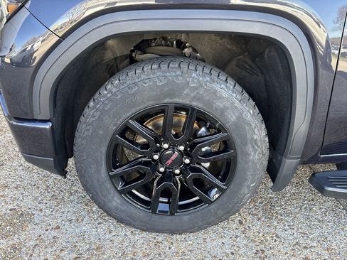 Certified 2023 GMC Sierra 1500 Elevation w/ LPO, Elevation Black Package image 33