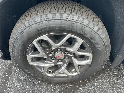 New 2026 GMC Sierra 1500 SLT w/ SLT Premium Plus Package AWD/4WD image 18