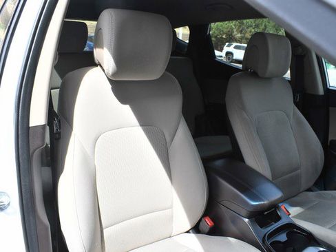 Used 2017 Hyundai Santa Fe Sport image 26