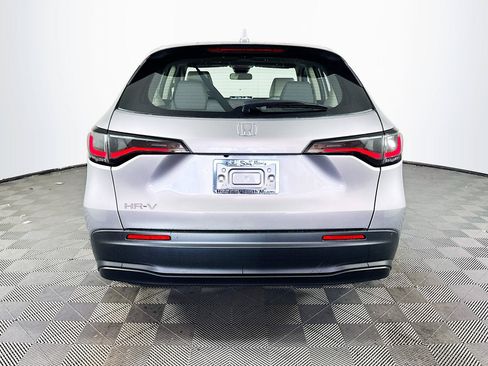 Certified 2025 Honda HR-V LX image 5