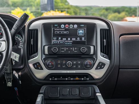 Used 2018 GMC Sierra 1500 SLT w/ Texas SLT Premium Package AWD/4WD image 27