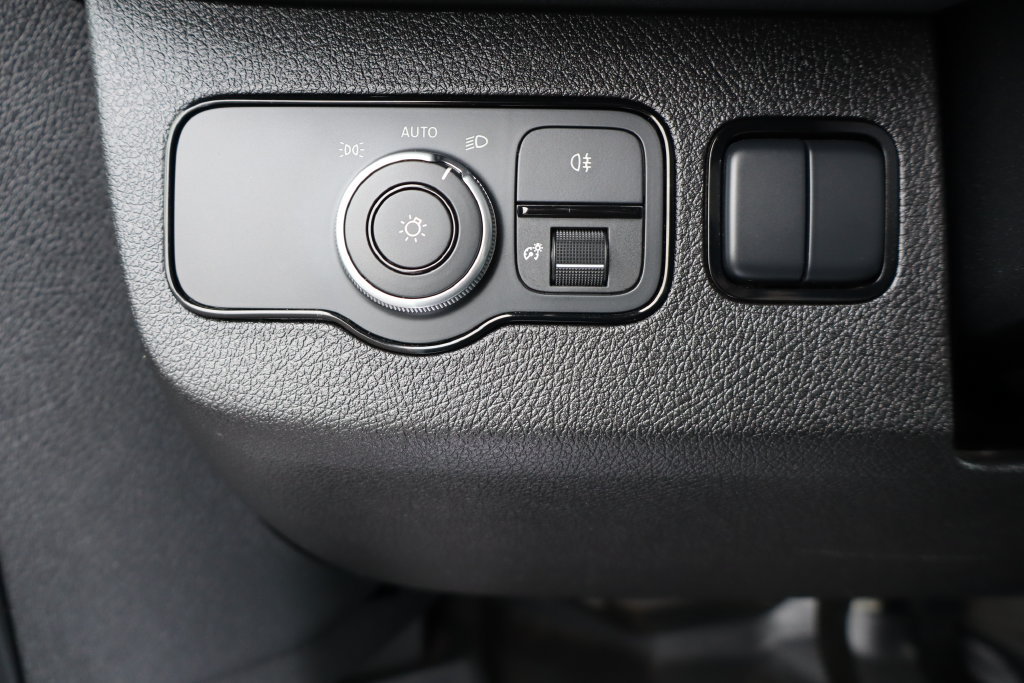 Used 2025 Mercedes-Benz Sprinter 2500 image 28