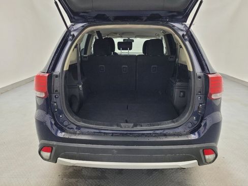 Used 2017 Mitsubishi Outlander SE image 29