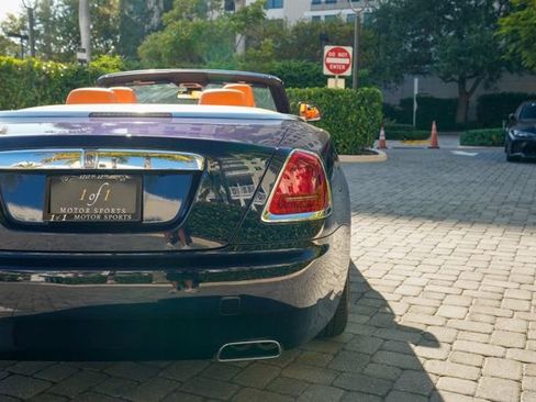 Used 2016 Rolls-Royce Dawn image 25