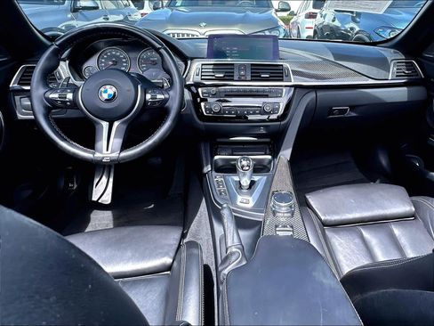 Used 2019 BMW M4 Convertible w/ Competition Package RWD image 10