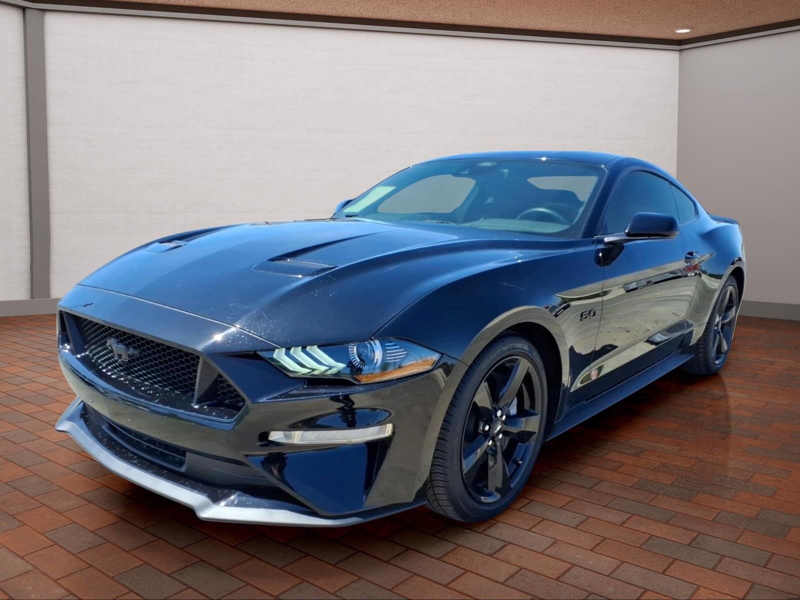 Used 2022 Ford Mustang GT Premium w/ Black Accent Package RWD image 4