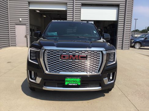 Used 2023 GMC Yukon Denali w/ Max Trailering Package AWD/4WD image 3