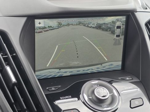 Used 2019 Ford Escape Titanium AWD/4WD image 6