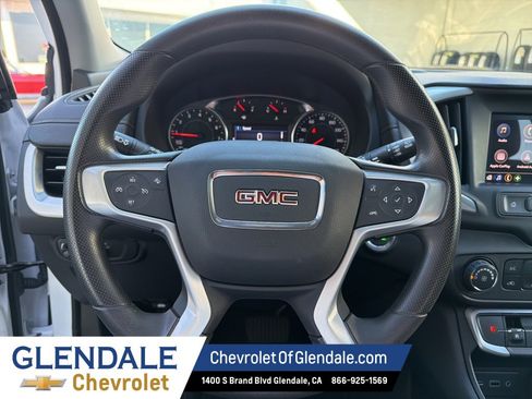 Used 2024 GMC Terrain SLE image 13