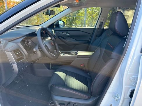 New 2026 Nissan Rogue Rock Creek image 9