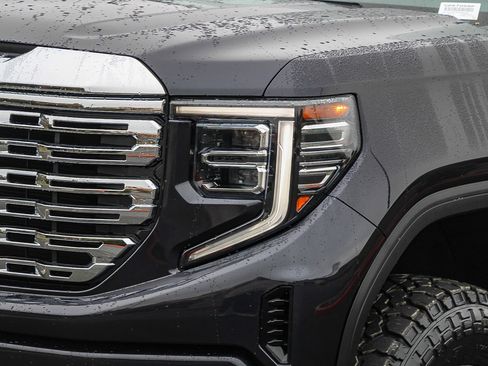 Used 2022 GMC Sierra 1500 Denali image 8