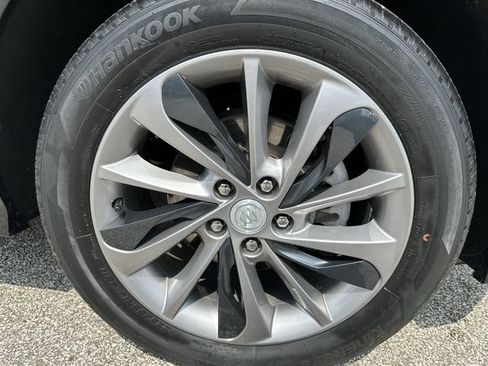 Used 2023 Buick Encore GX Select w/ Sport Touring Package FWD image 21