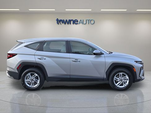 Used 2026 Hyundai Tucson SE AWD/4WD image 6