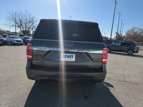 Used 2019 Ford Expedition XLT w/ Equipment Group 202A image 4