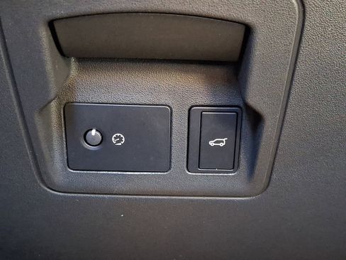 Used 2021 Land Rover Range Rover Velar R-Dynamic S image 25