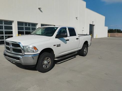 Used 2014 RAM 2500 Tradesman w/ Chrome Appearance Group AWD/4WD image 7