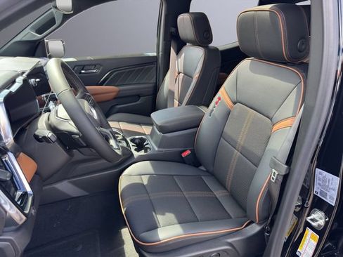 New 2026 GMC Canyon AT4 w/ Technology Plus Package AWD/4WD image 14