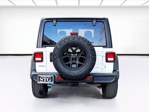 Used 2024 Jeep Wrangler Unlimited AWD/4WD image 5