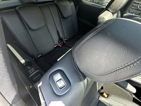 Certified 2025 Mercedes-Benz GLS 450 4MATIC image 19