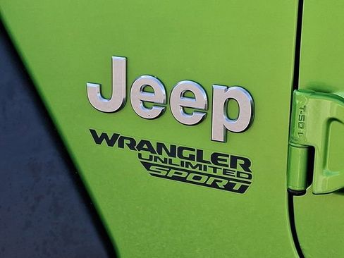 Used 2018 Jeep Wrangler Unlimited Sport S AWD/4WD image 29