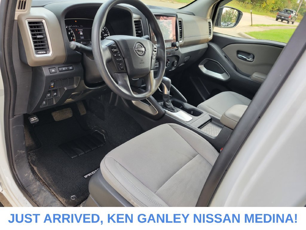 Certified 2022 Nissan Frontier SV w/ Technology Package AWD/4WD image 10