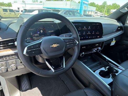 New 2026 Chevrolet Suburban High Country AWD/4WD image 21