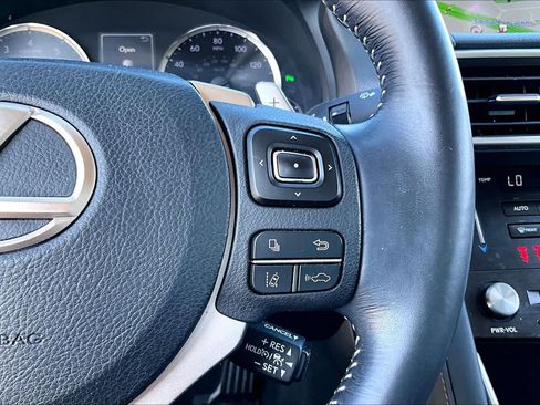 Used 2018 Lexus IS 300 w/ Comfort Package RWD image 22