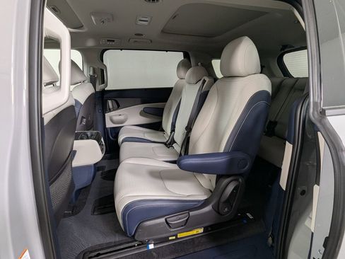 New 2026 Kia Carnival SX Prestige FWD image 21