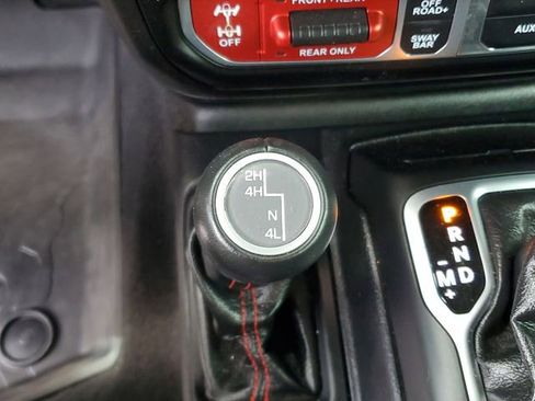 Used 2021 Jeep Wrangler Unlimited Rubicon AWD/4WD image 23