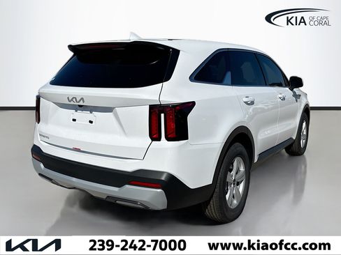 New 2026 Kia Sorento LX FWD image 5