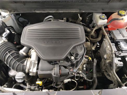 Used 2021 GMC Acadia SLE w/ Driver Convenience Package FWD image 30
