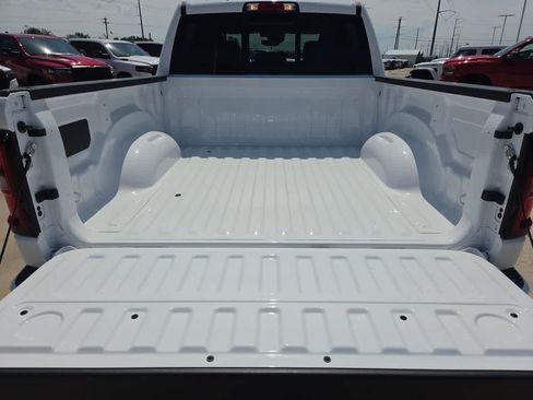 New 2026 RAM 1500 Laramie AWD/4WD image 27