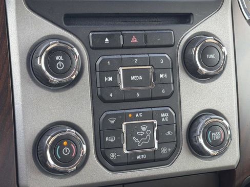 Used 2016 Ford F250 Lariat w/ Lariat Ultimate Package AWD/4WD image 21