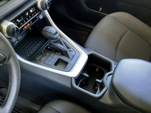 Used 2024 Toyota RAV4 LE image 18