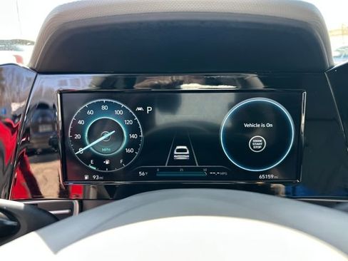 Certified 2021 Hyundai Elantra SEL w/ Convenience Package image 16