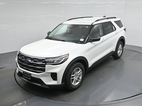 New 2026 Ford Explorer Active RWD image 33