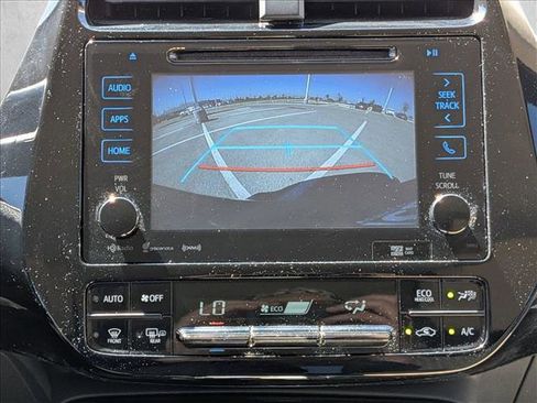 Used 2016 Toyota Prius Three image 13