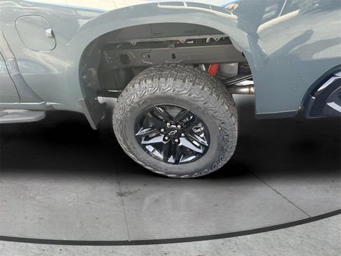 New 2026 Chevrolet Silverado 1500 Custom Trail Boss w/ LPO, Dark Essentials Package image 10