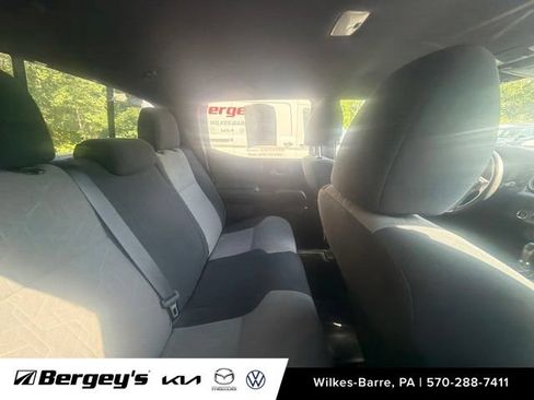 Used 2021 Toyota Tacoma TRD Sport AWD/4WD image 15