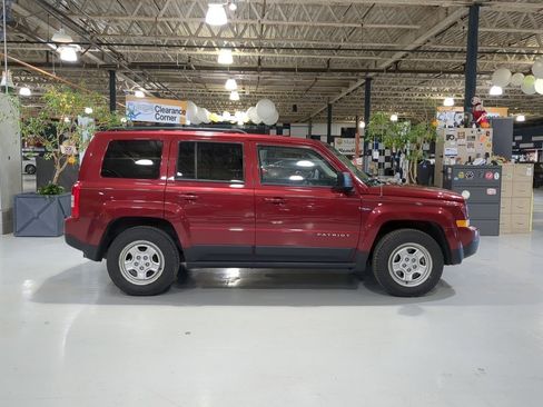 Used 2016 Jeep Patriot Sport w/ Power Value Group image 6