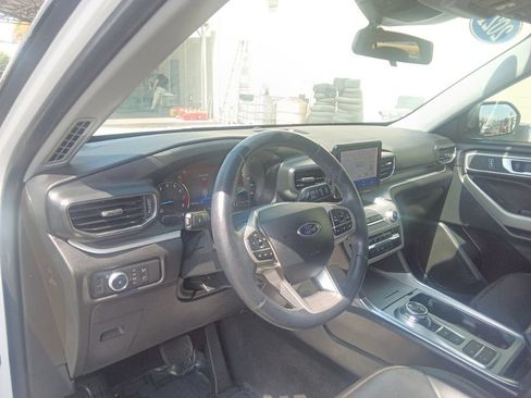 Used 2021 Ford Explorer XLT w/ Equipment Group 202A RWD image 20