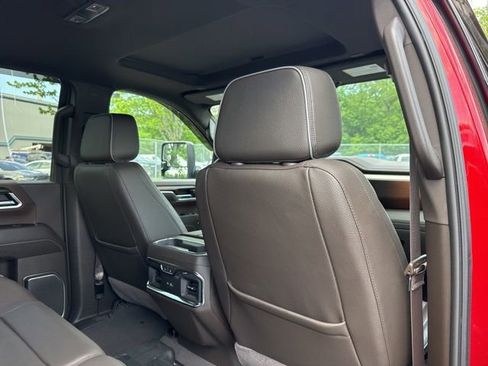 Used 2024 GMC Sierra 3500 Denali AWD/4WD image 30
